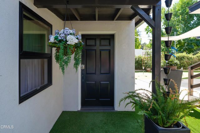 4428 Oakwood Avenue, La Canada Flintridge, CA 91011