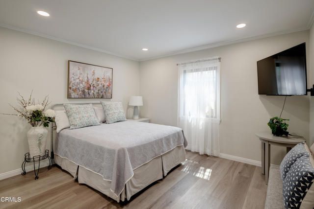 4428 Oakwood Avenue, La Canada Flintridge, CA 91011