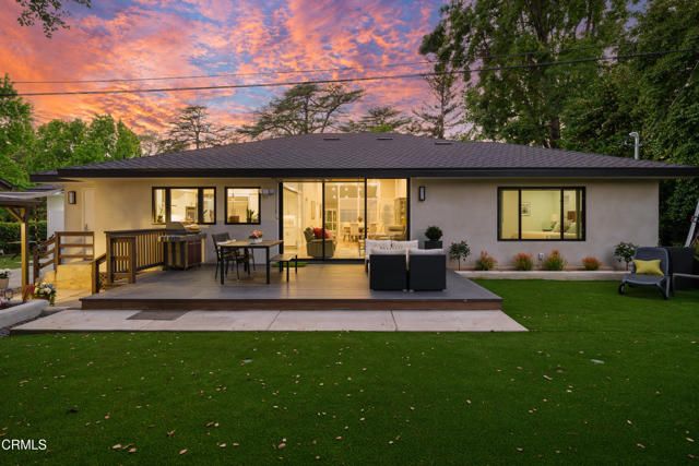 4428 Oakwood Avenue, La Canada Flintridge, CA 91011