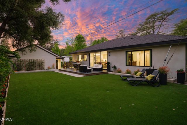 4428 Oakwood Avenue, La Canada Flintridge, CA 91011