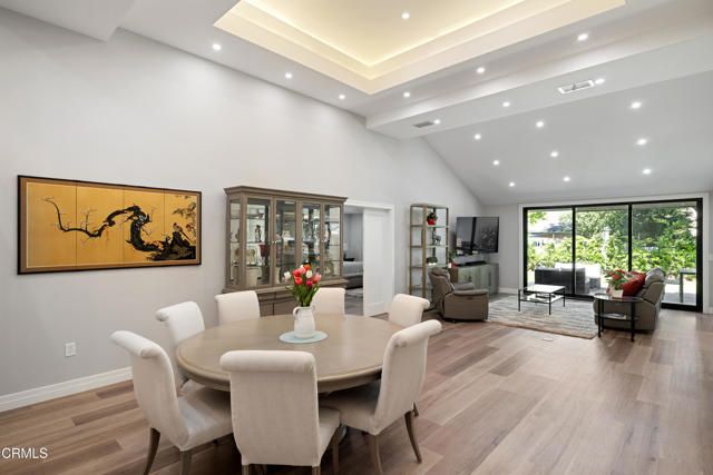 4428 Oakwood Avenue, La Canada Flintridge, CA 91011