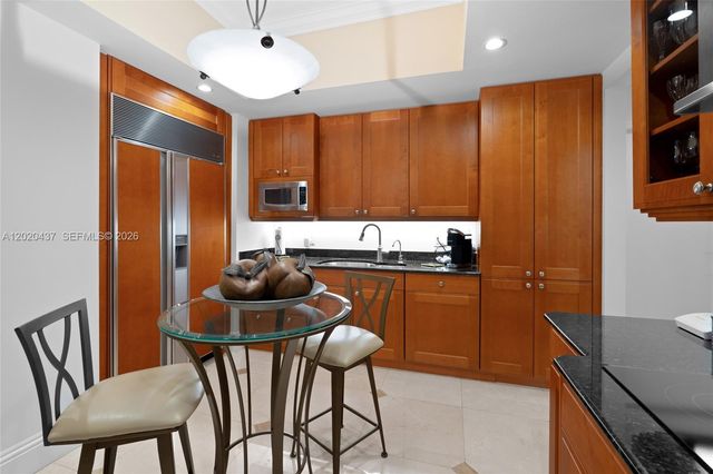 21200 Point Pl 2802, Aventura, FL 33180