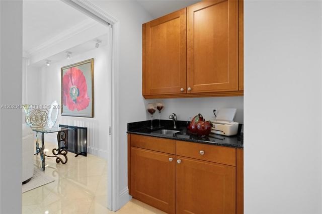 21200 Point Pl 2802, Aventura, FL 33180