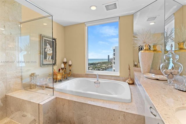21200 Point Pl 2802, Aventura, FL 33180