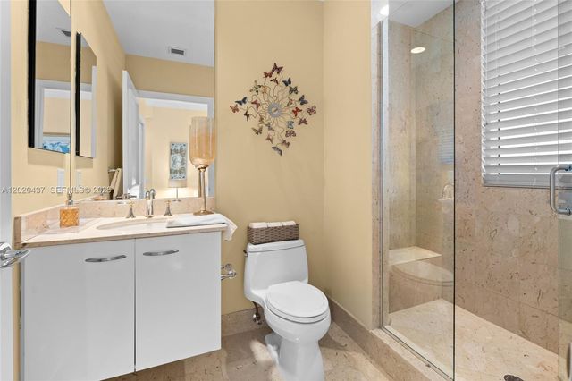 21200 Point Pl 2802, Aventura, FL 33180