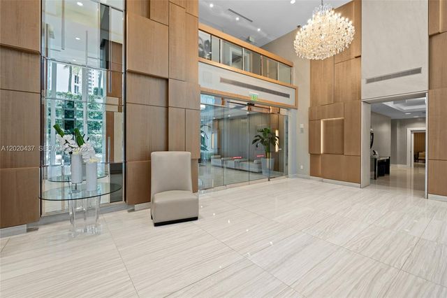 21200 Point Pl 2802, Aventura, FL 33180