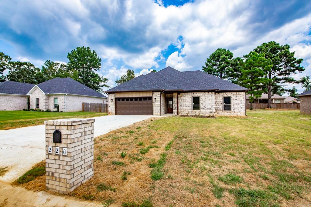 220 Heather Loop, Beebe, AR 72012