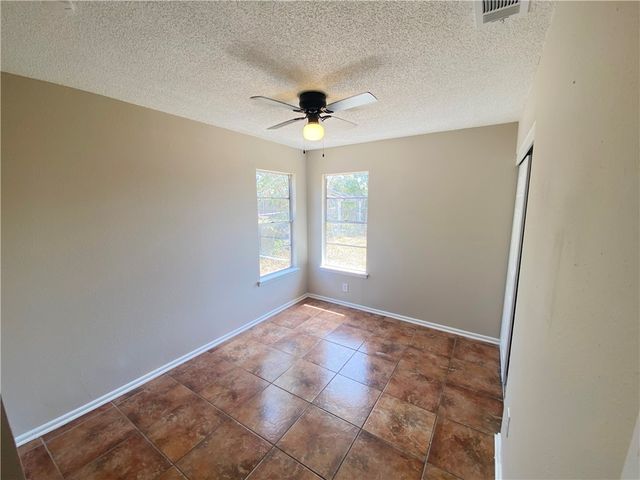 1433 Madrid Dr, Corpus Christi, TX 78416