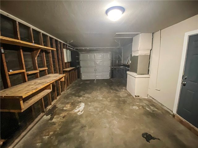 1433 Madrid Dr, Corpus Christi, TX 78416