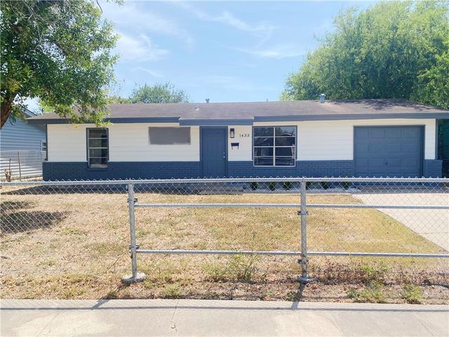 1433 Madrid Dr, Corpus Christi, TX 78416