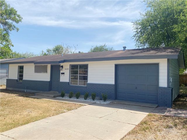 1433 Madrid Dr, Corpus Christi, TX 78416