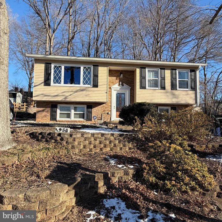 1958 GARDENIA ST, Sykesville, MD 21784