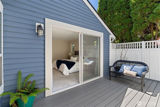 11701 NE 105th Lane, Kirkland, WA 98033