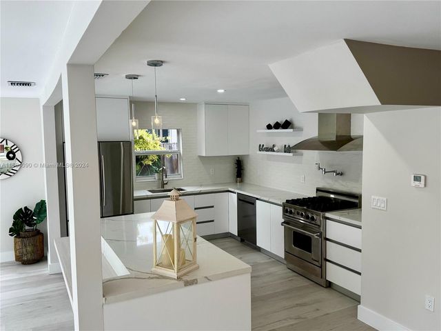 1012 Tangelo Isle, Fort Lauderdale, FL 33315