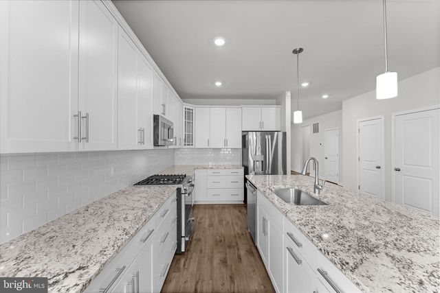 2047 ARMSTRONG TER, Jeffersonton, VA 22724