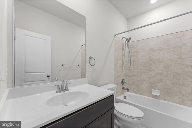 2047 ARMSTRONG TER, Jeffersonton, VA 22724