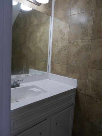 13840 Hollowgreen Drive, Houston, TX 77082