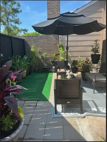 13840 Hollowgreen Drive, Houston, TX 77082