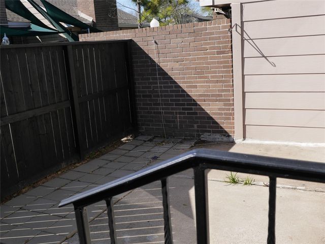 13840 Hollowgreen Drive, Houston, TX 77082