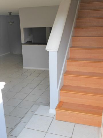 13840 Hollowgreen Drive, Houston, TX 77082