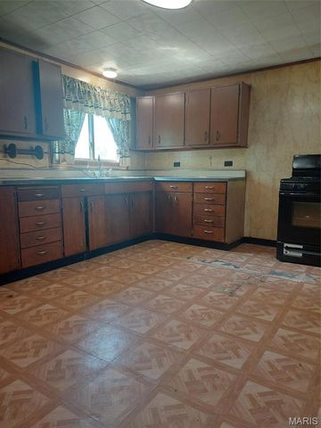 1918 N 57th Street, East St Louis, IL 62204