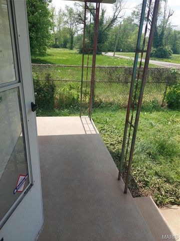 1918 N 57th Street, East St Louis, IL 62204