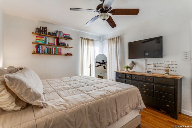 302 Sullivan Dr, San Antonio, TX 78213