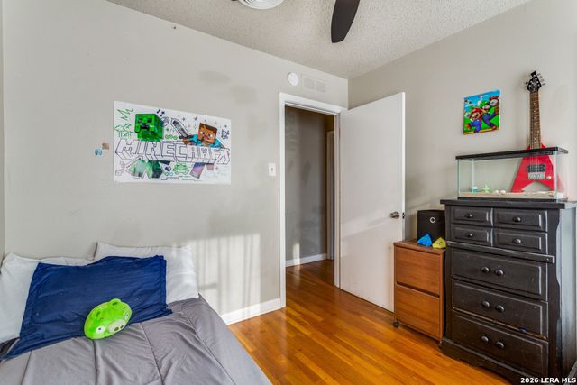 302 Sullivan Dr, San Antonio, TX 78213