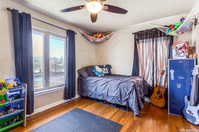 302 Sullivan Dr, San Antonio, TX 78213