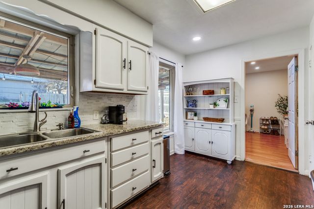 302 Sullivan Dr, San Antonio, TX 78213