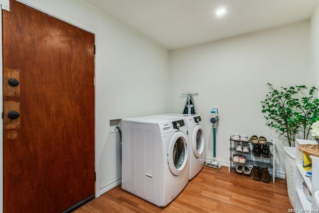 302 Sullivan Dr, San Antonio, TX 78213