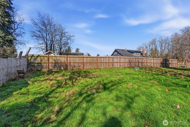 322 E 40th Street, Tacoma, WA 98404