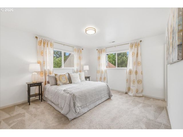 9005 N CENTRAL St, Portland, OR 97203