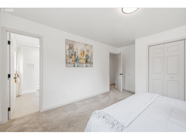 9005 N CENTRAL St, Portland, OR 97203