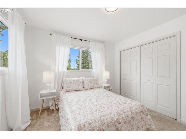 9005 N CENTRAL St, Portland, OR 97203