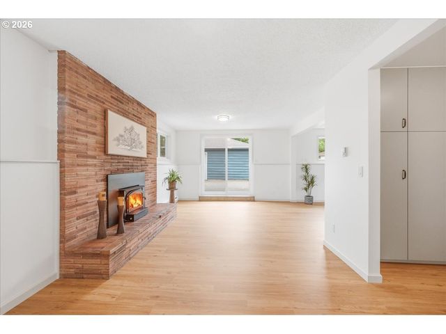 9005 N CENTRAL St, Portland, OR 97203