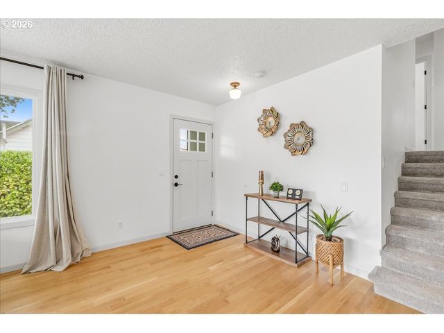 9005 N CENTRAL St, Portland, OR 97203