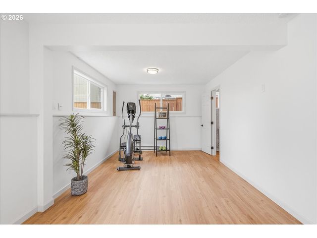 9005 N CENTRAL St, Portland, OR 97203
