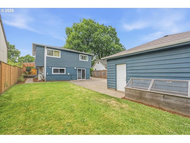 9005 N CENTRAL St, Portland, OR 97203