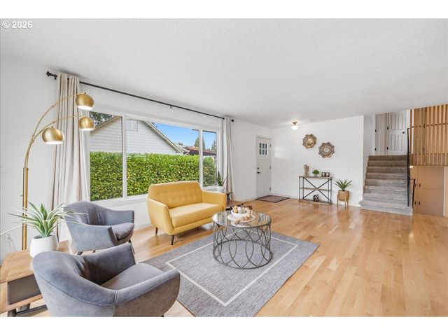 9005 N CENTRAL St, Portland, OR 97203