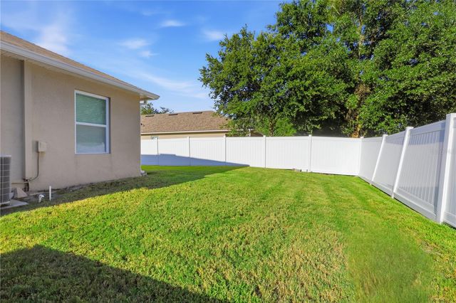 802 GRAND PARK COURT, Deland, FL 32724
