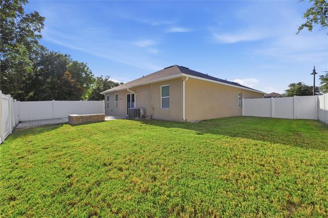 802 GRAND PARK COURT, Deland, FL 32724