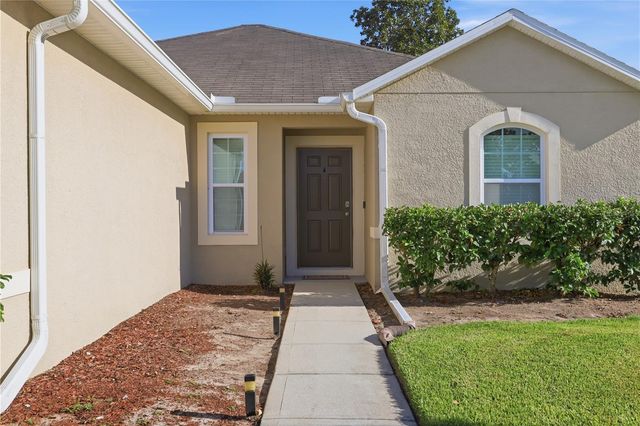 802 GRAND PARK COURT, Deland, FL 32724