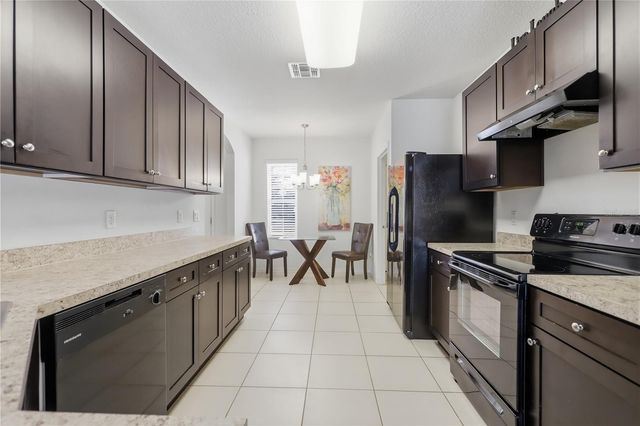 802 GRAND PARK COURT, Deland, FL 32724