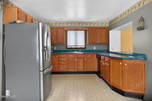 1644 1st Street, Rensselaer, NY 12144