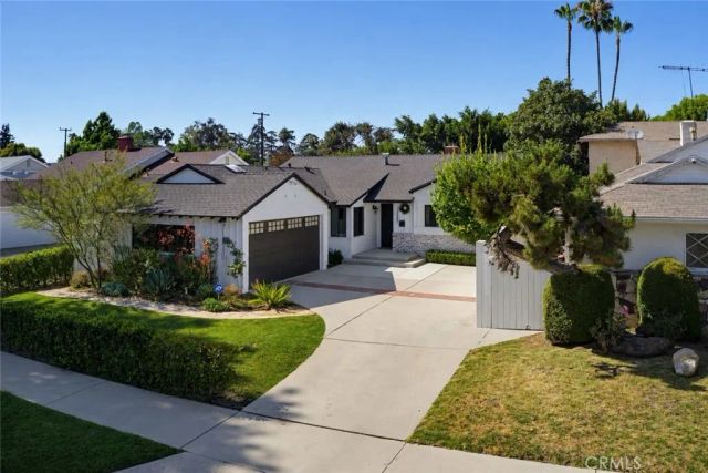 13547 Bessemer Street, Sherman Oaks, CA 91401
