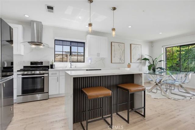 13547 Bessemer Street, Sherman Oaks, CA 91401