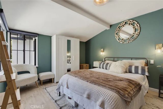 13547 Bessemer Street, Sherman Oaks, CA 91401