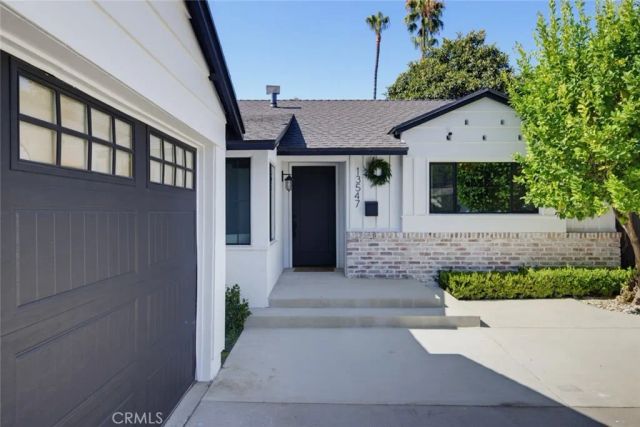 13547 Bessemer Street, Sherman Oaks, CA 91401