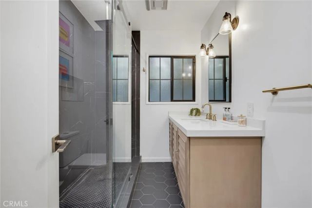 13547 Bessemer Street, Sherman Oaks, CA 91401